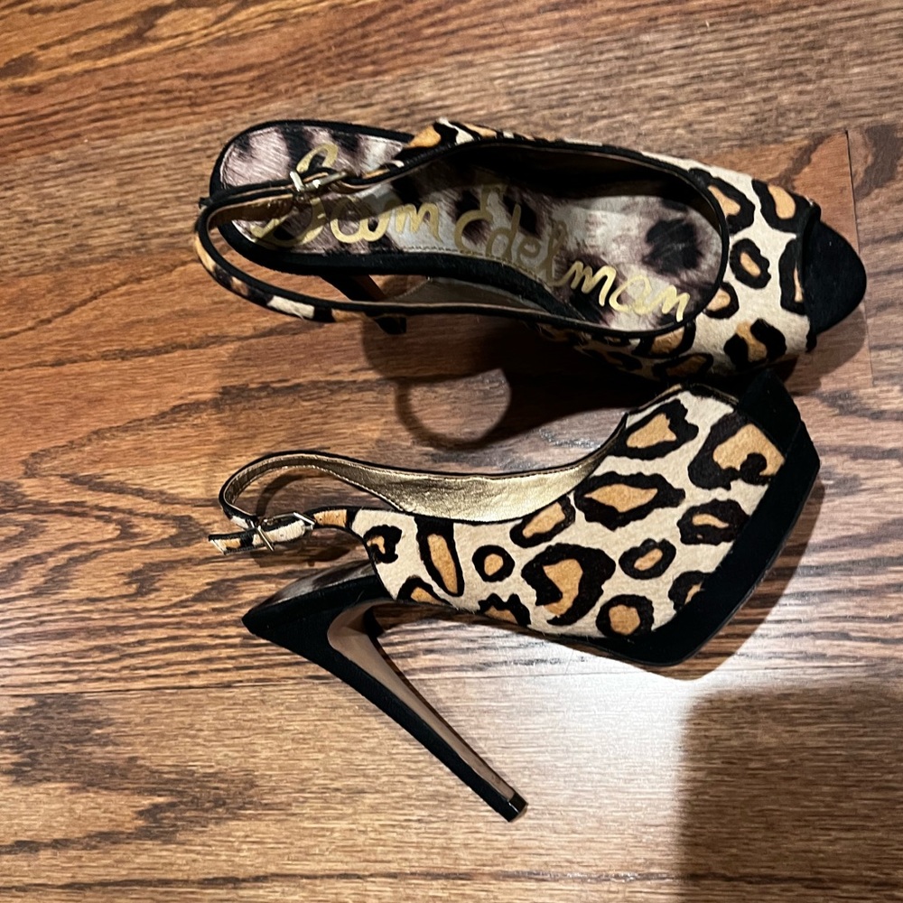 Sam Edelman size 6 leopard print stiletto heels; in great condition